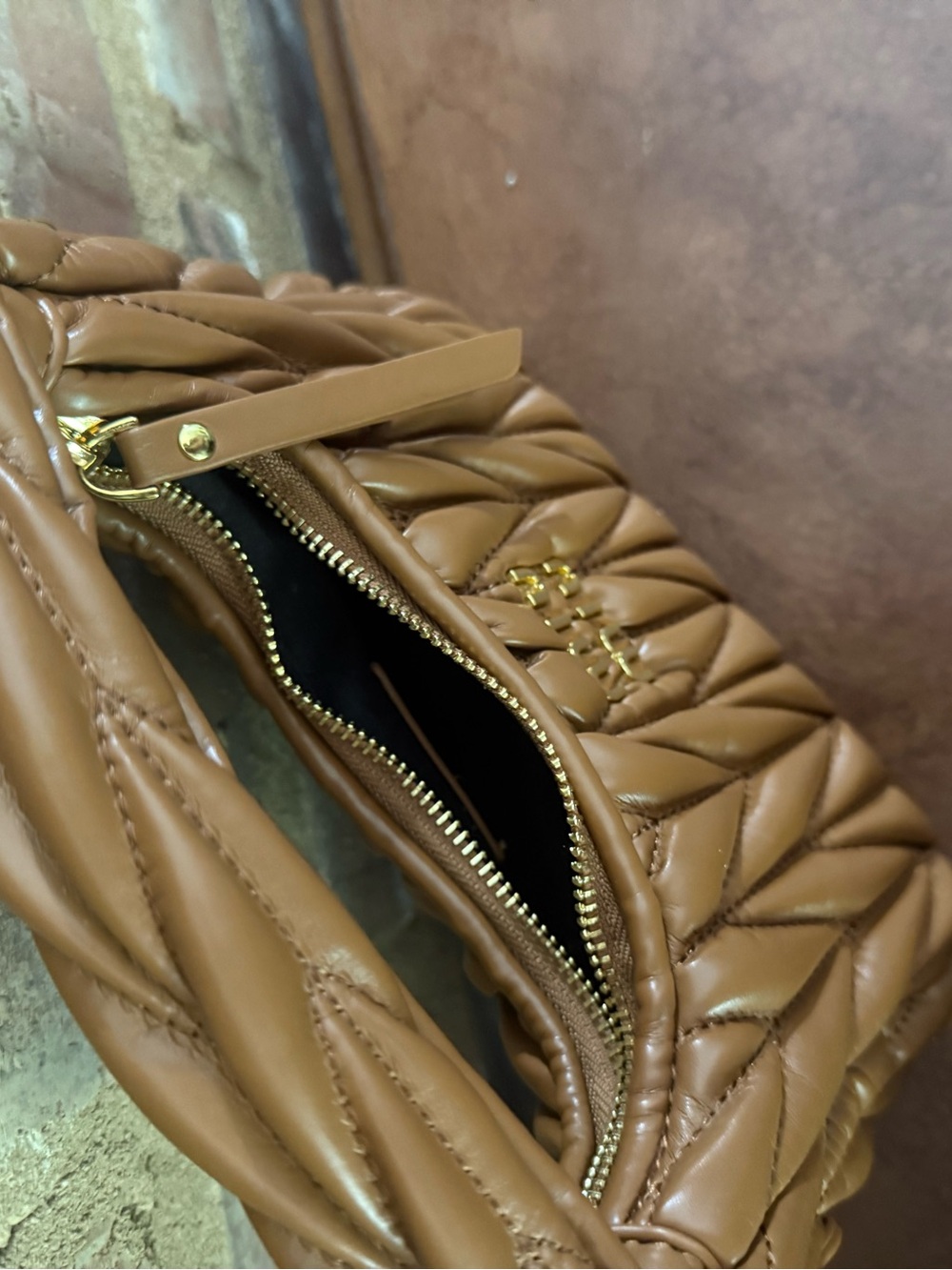 Two purses excellent condition - Picture 3 of 16